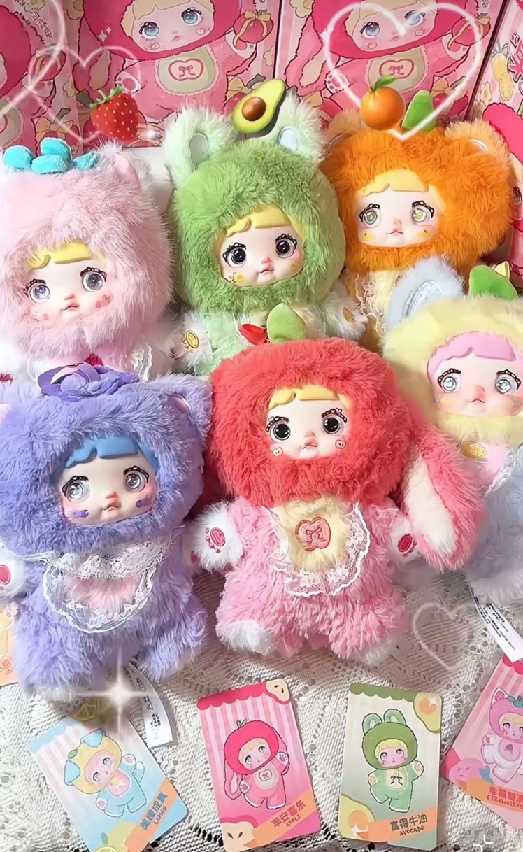 عروسک لبوبو شانسی مدل نومی میوه ای