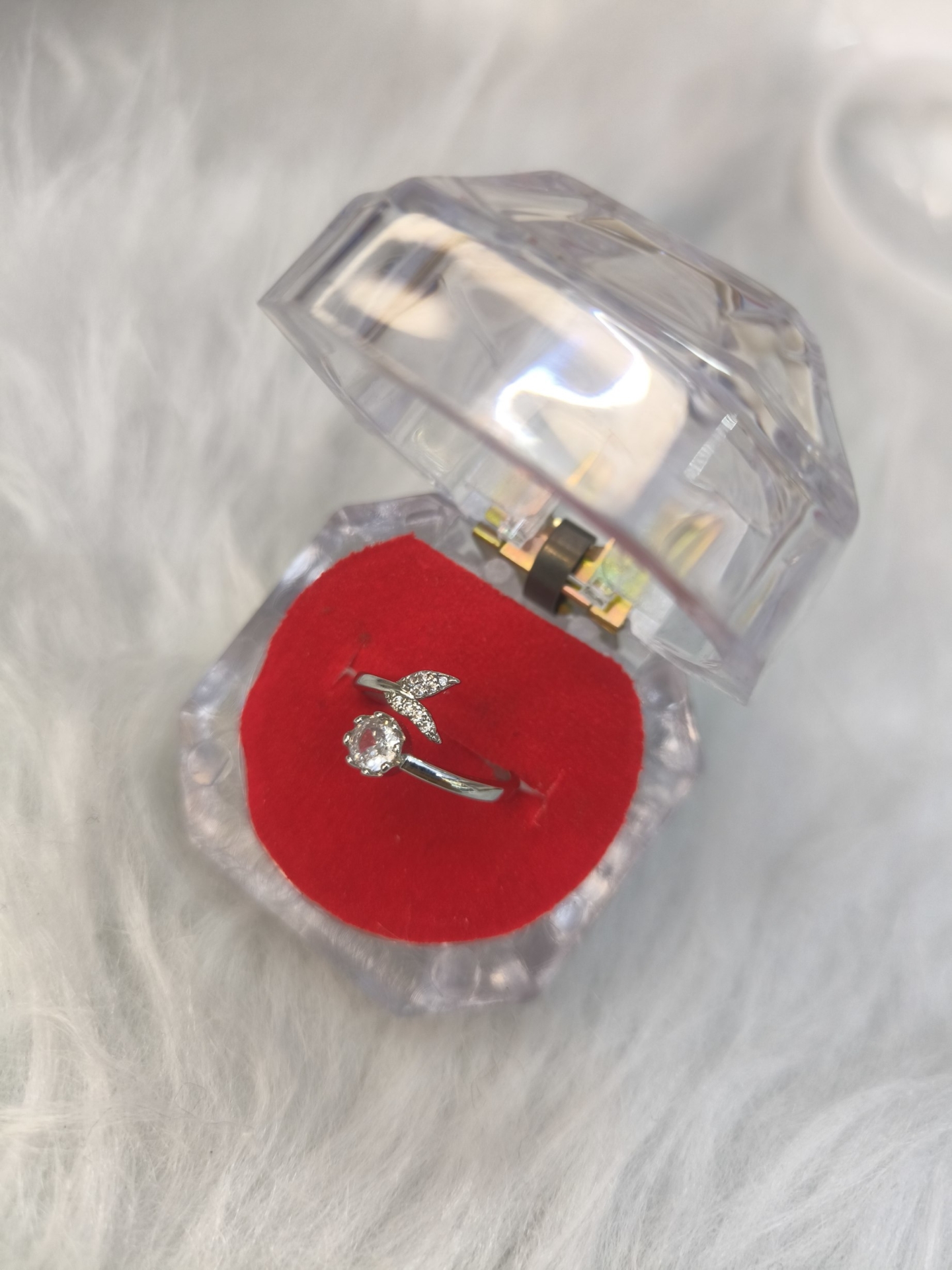  انگشتر جواهری زنانه (فری سایز) 