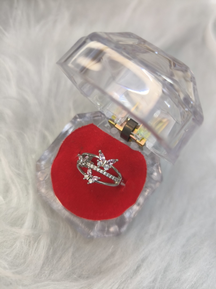 انگشتر جواهری زنانه (فری سایز)