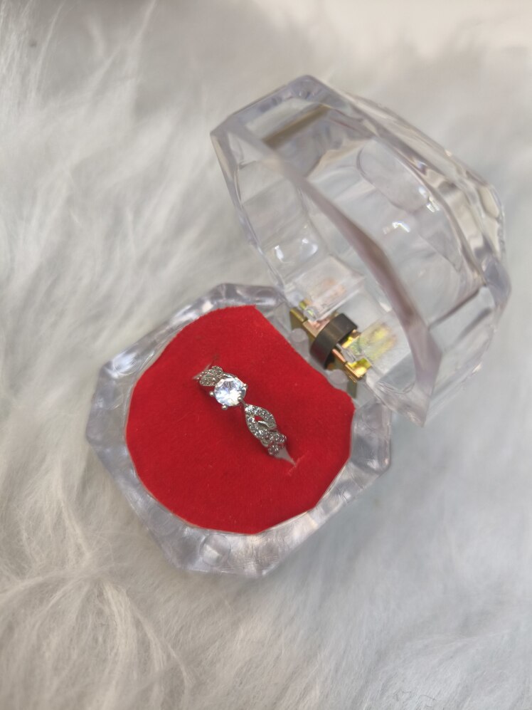 انگشتر جواهری زنانه (فری سایز)