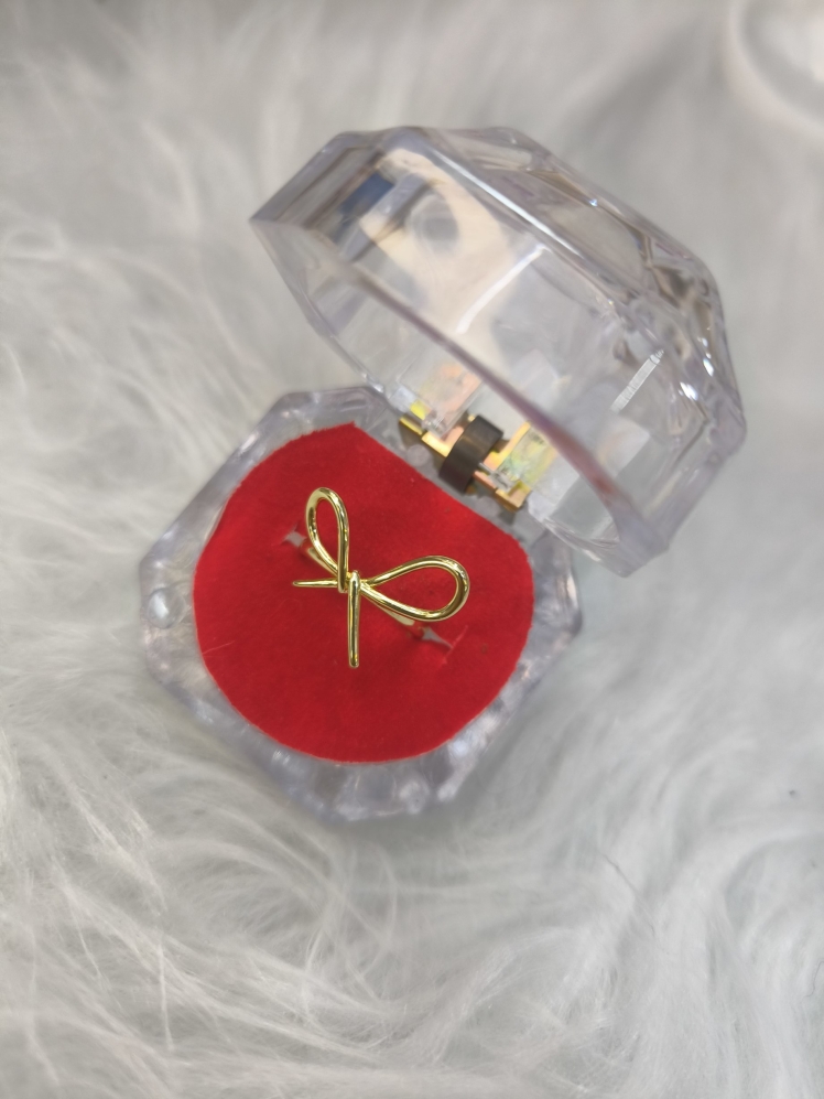 انگشتر جواهری زنانه (فری سایز)