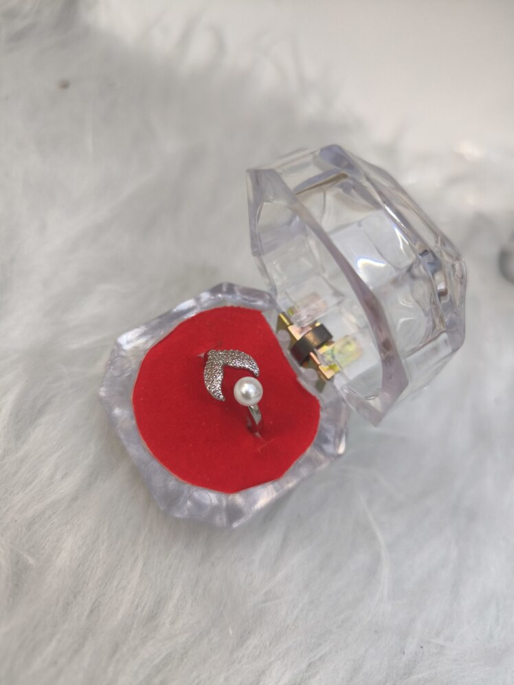 انگشتر جواهری زنانه (فری سایز)