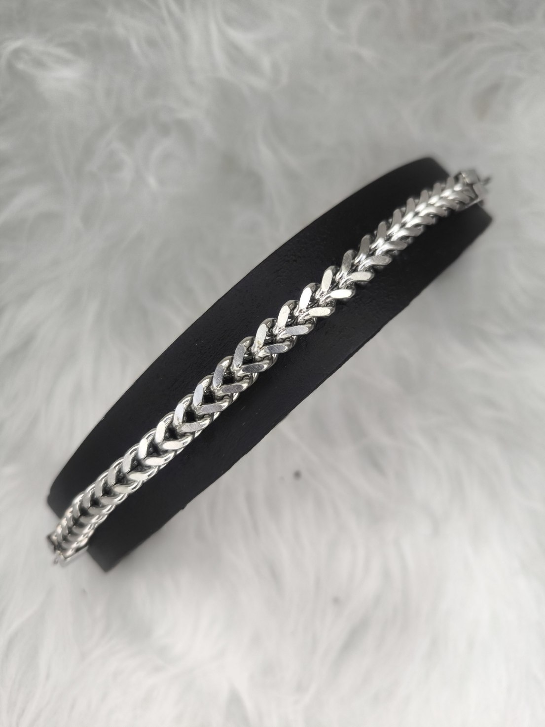  دستبند اسپورت 