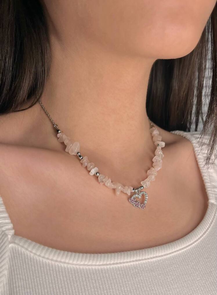 گردنبند زنجیر و سنگ