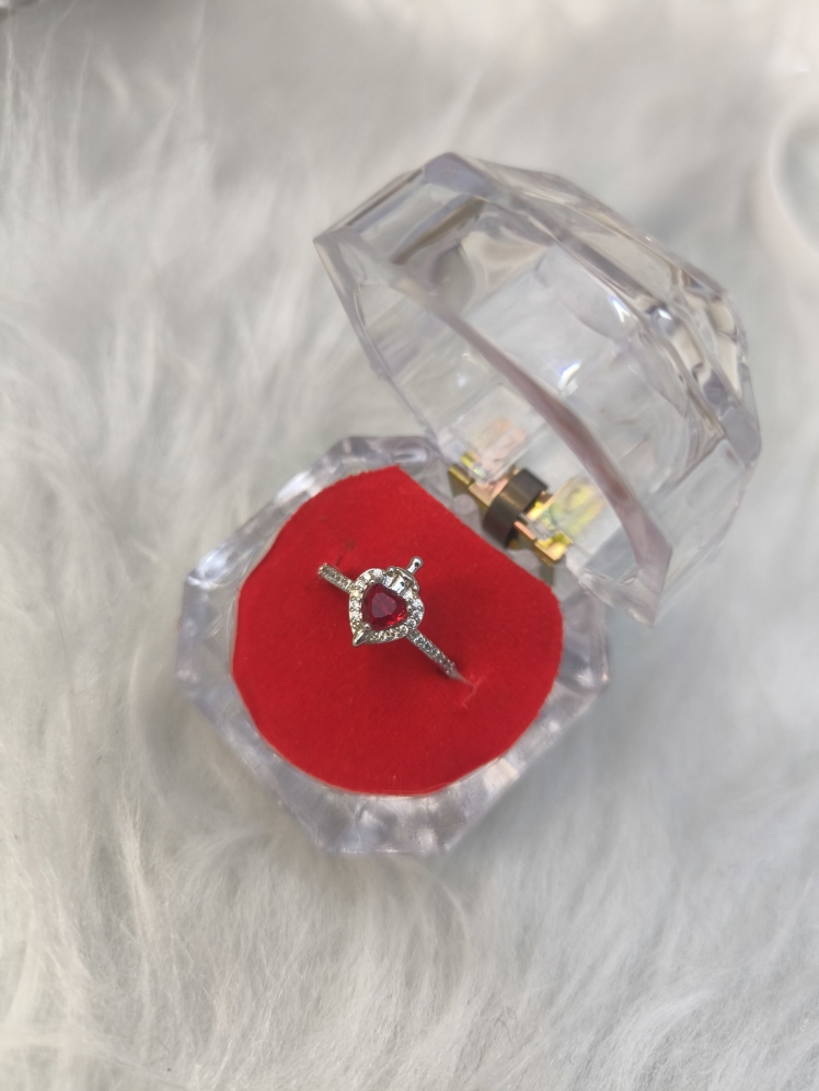 انگشتر جواهری زنانه (فری سایز)