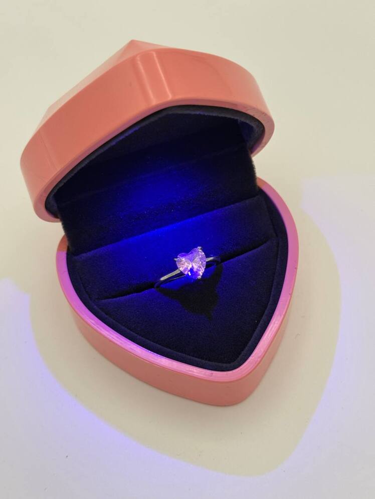 انگشتر جواهری زنانه