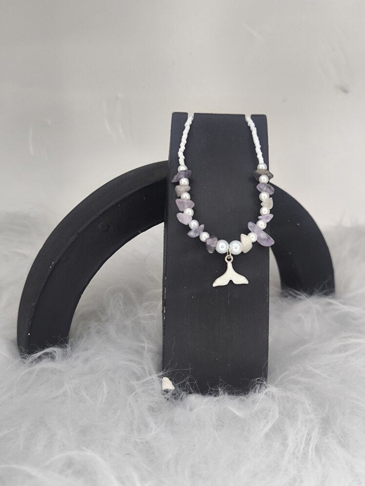 گردنبند صدف و دم وال