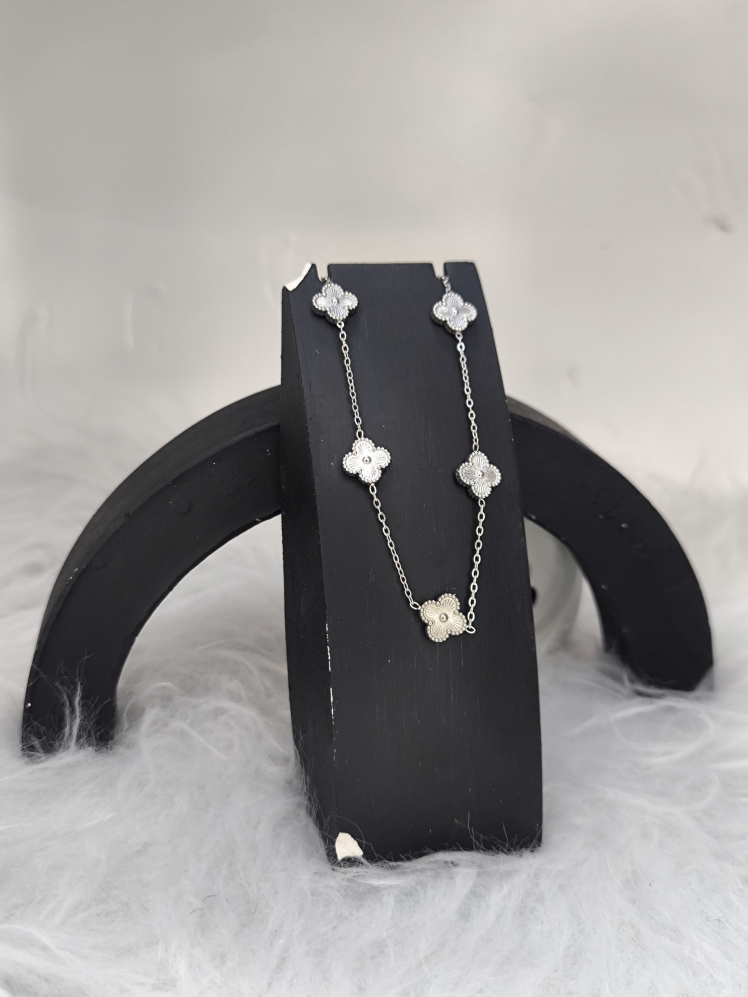 گردنبند ونکلیف نقره ای