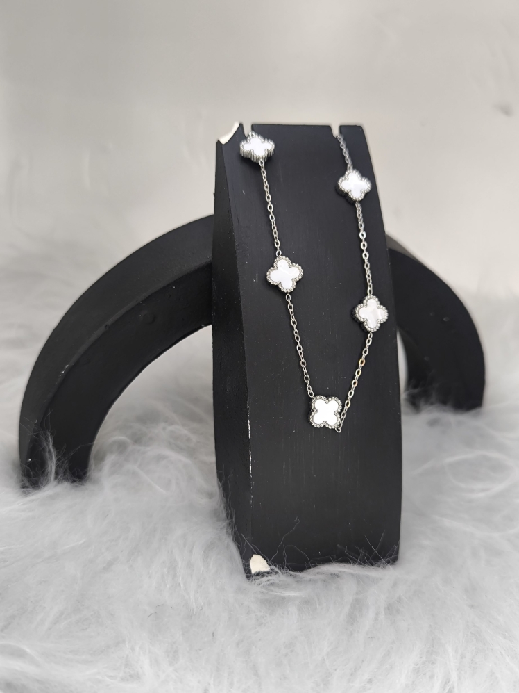 گردنبند ونکلیف سفید