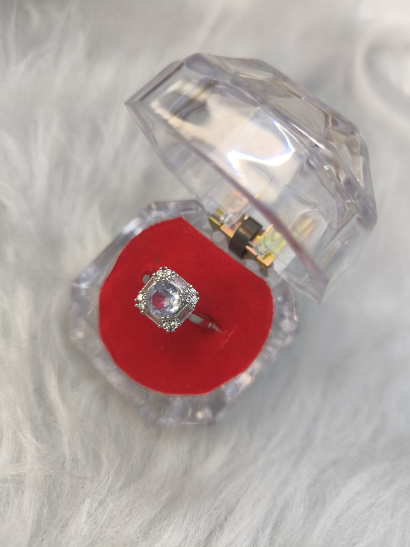  انگشتر جواهری زنانه (فری سایز) 