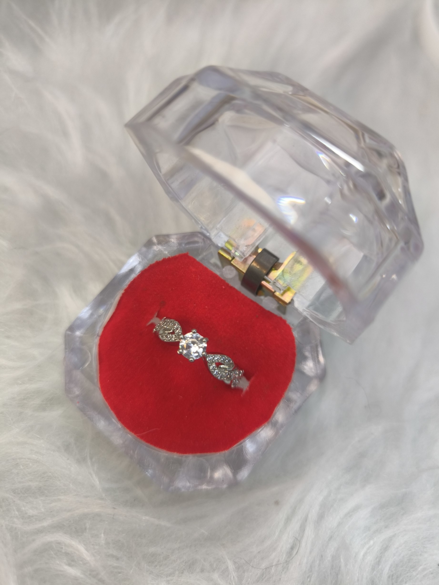  انگشتر جواهری زنانه (فری سایز) 