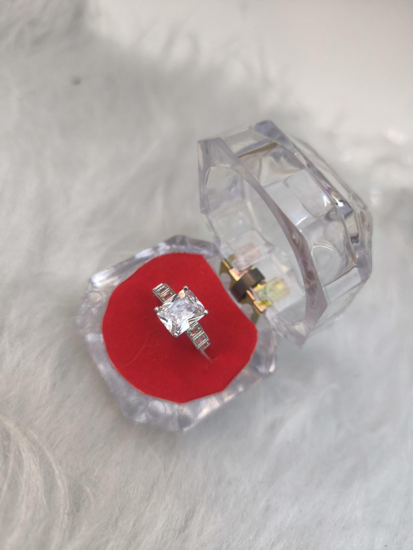  انگشتر جواهری زنانه (فری سایز) 