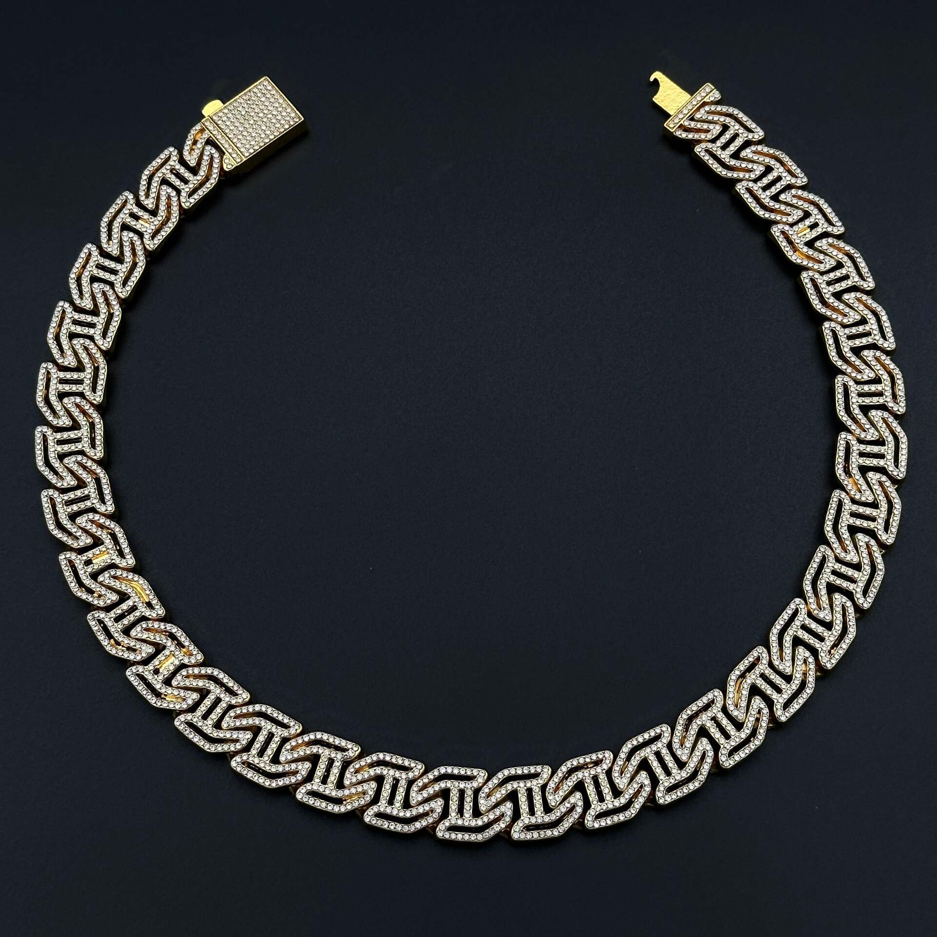  گردنبند و دستبند فول نگین 