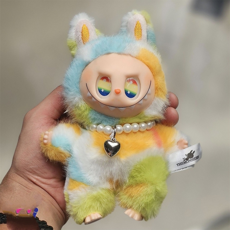 عروسک لبوبو شانسی رنگین کمان گردنبندی