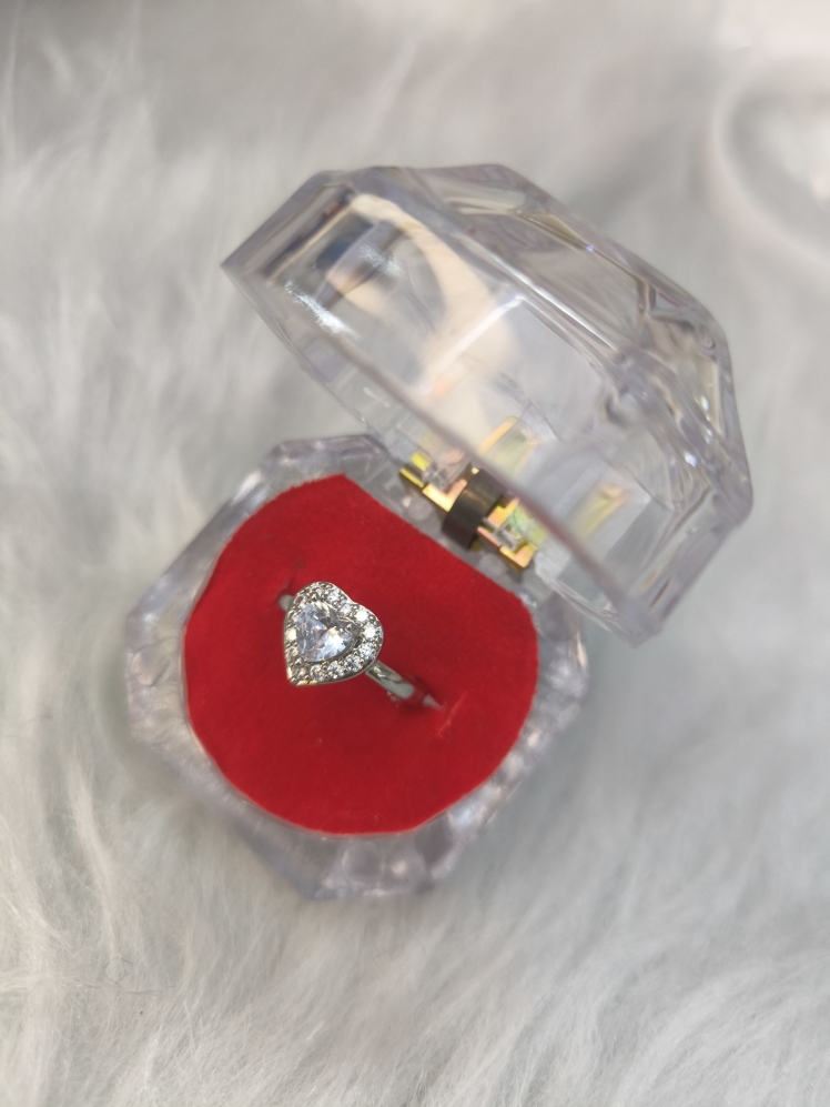 انگشتر جواهری زنانه (فری سایز)