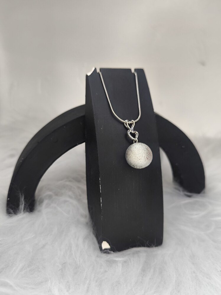 گردنبند گوی