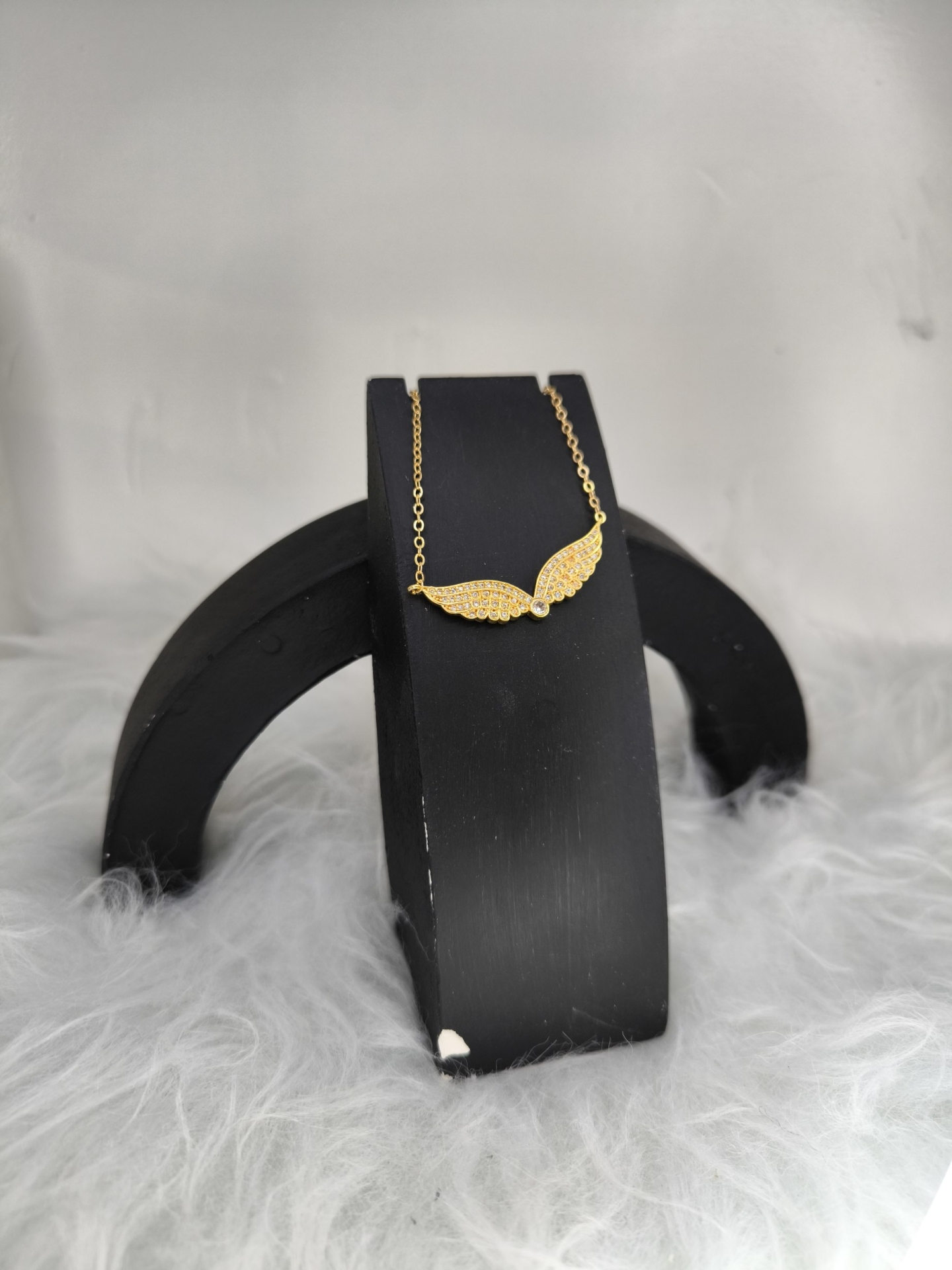  گردنبند جواهری پروانه 