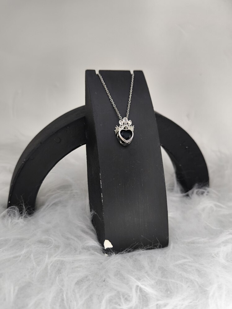 گردنبند جواهری قلب مشکی