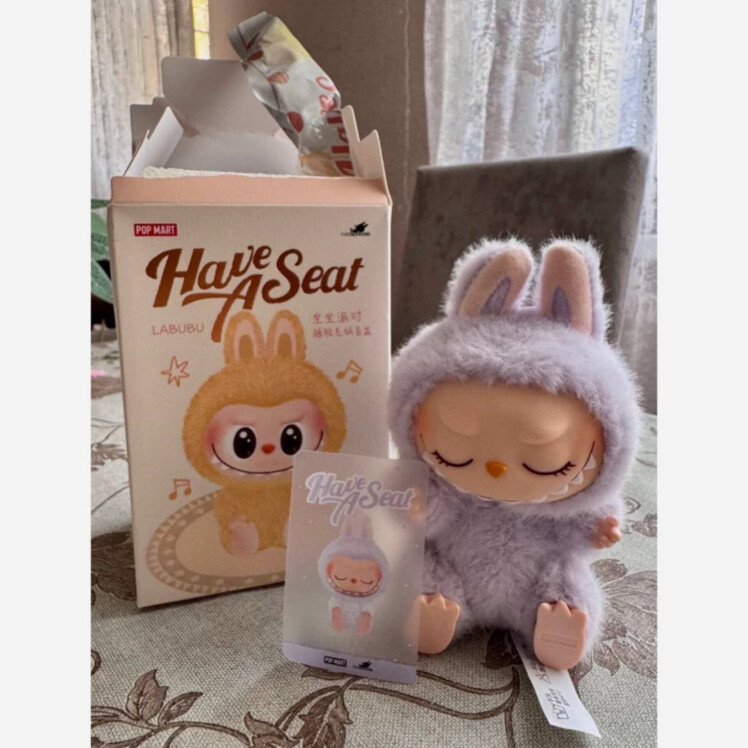 عروسک لبوبو شانسی هواسیت