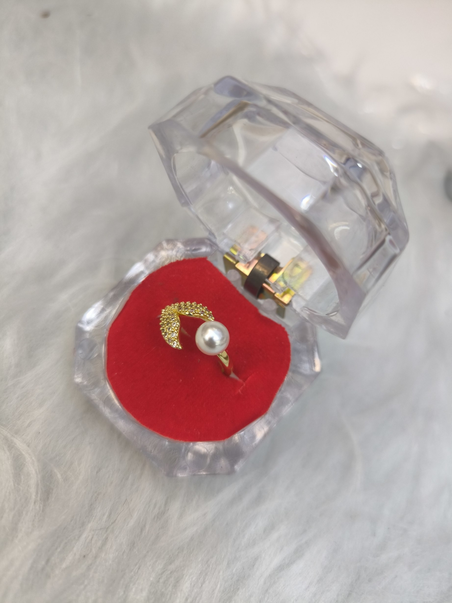  انگشتر جواهری زنانه (فری سایز) 