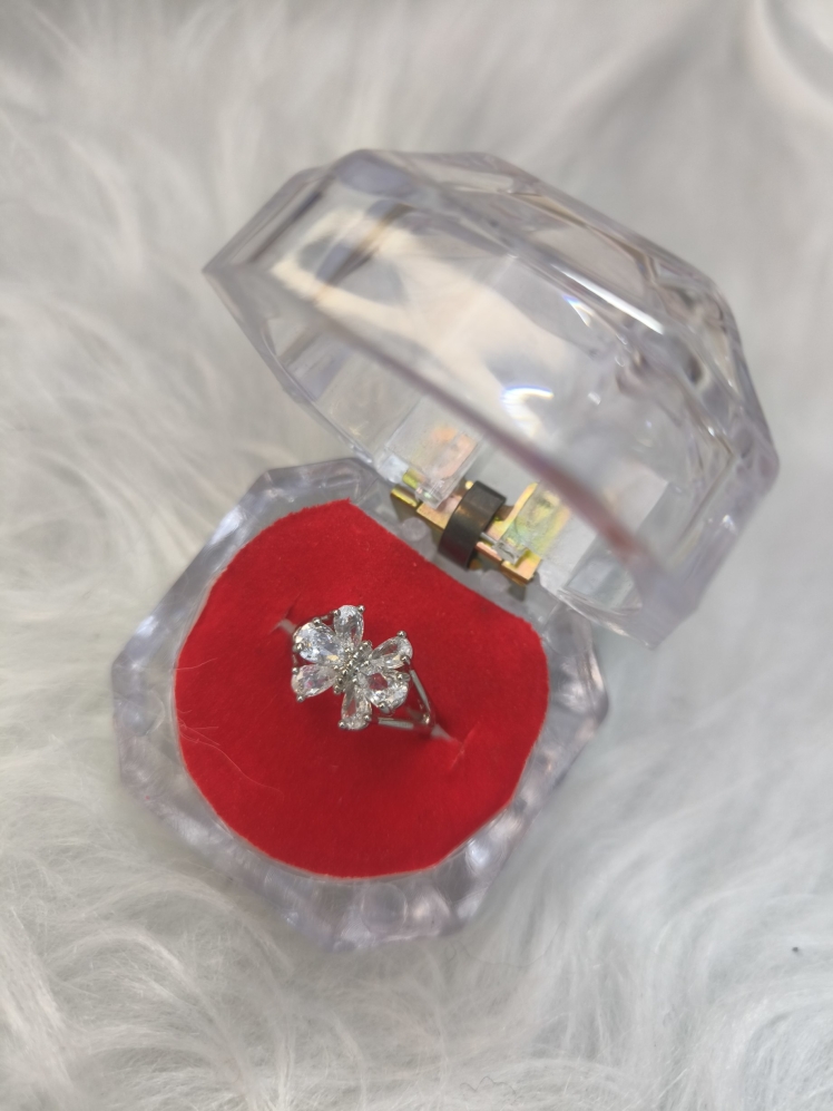 انگشتر جواهری زنانه (فری سایز)