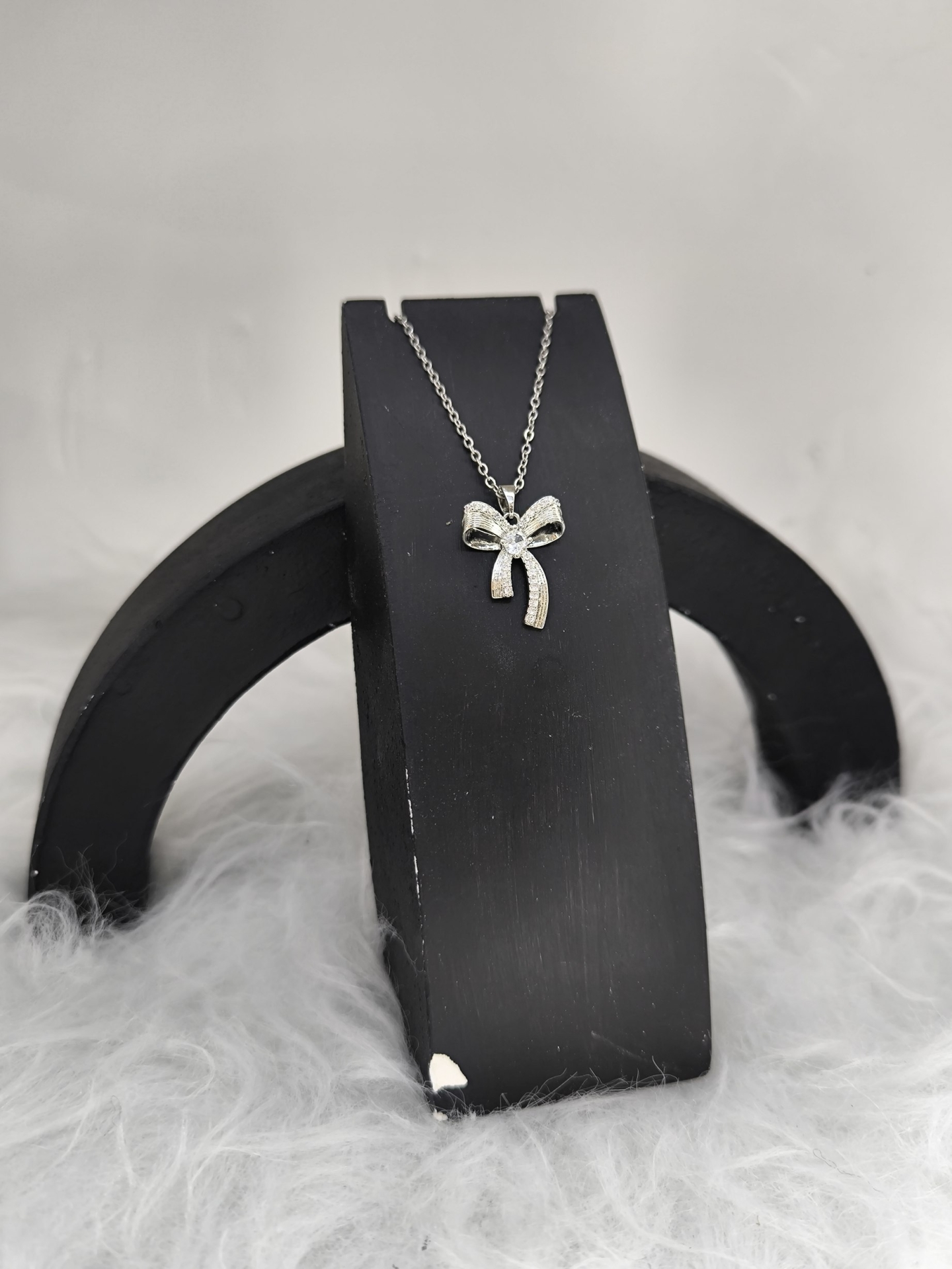  گردنبند جواهری پاپیون 