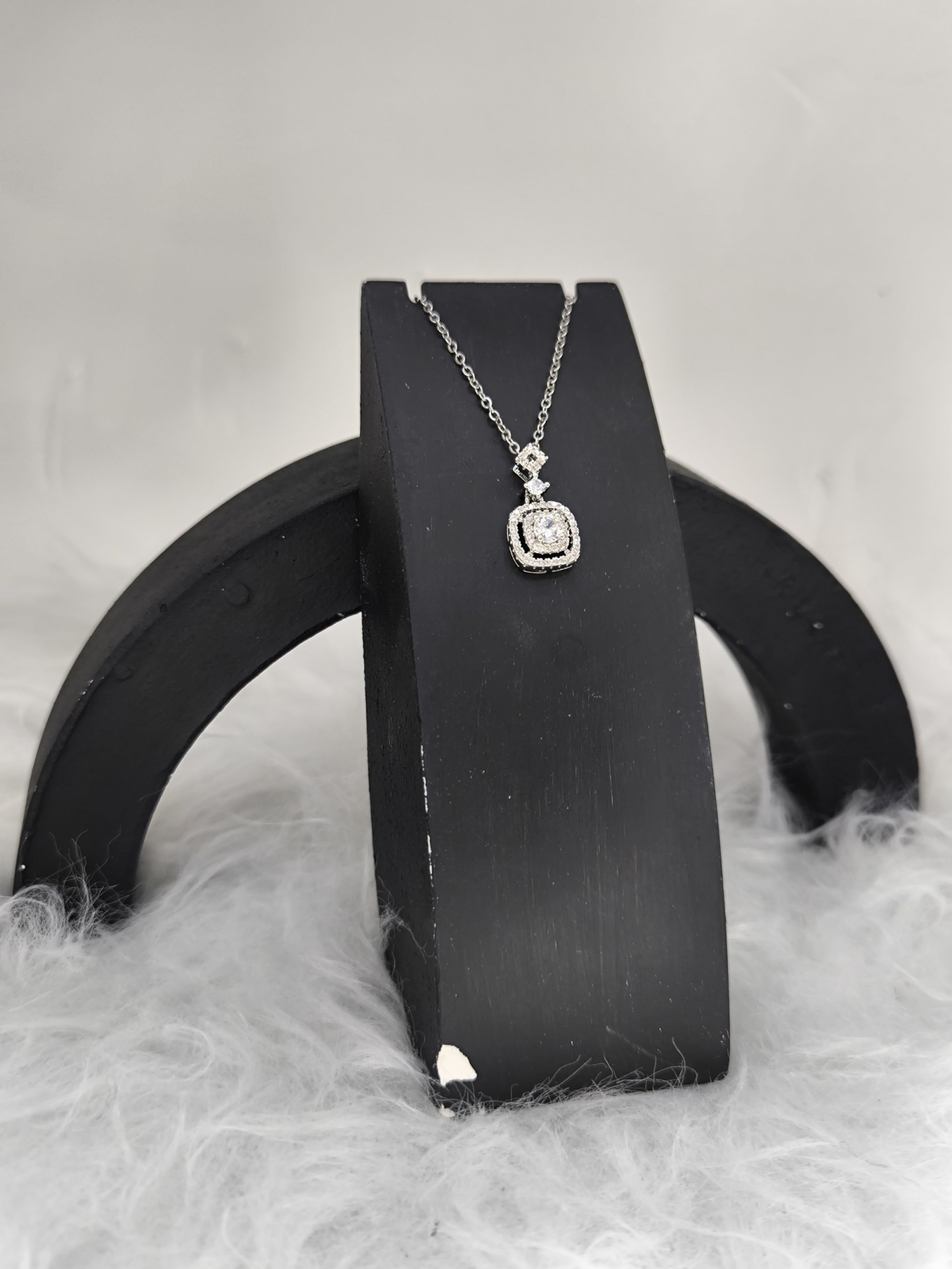  گردنبند جواهری 