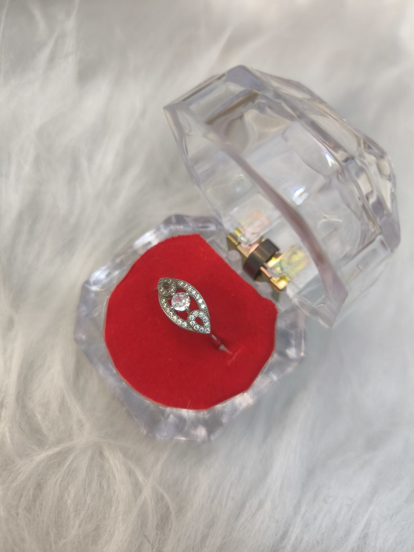  انگشتر جواهری زنانه (فری سایز) 