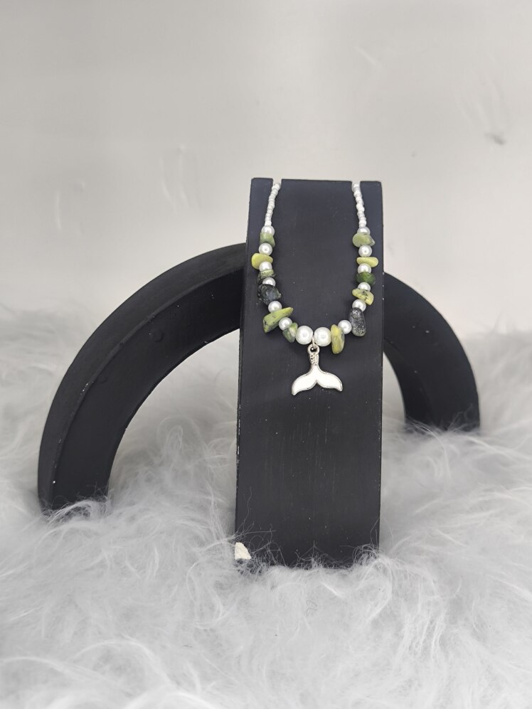 گردنبند صدف و دم وال