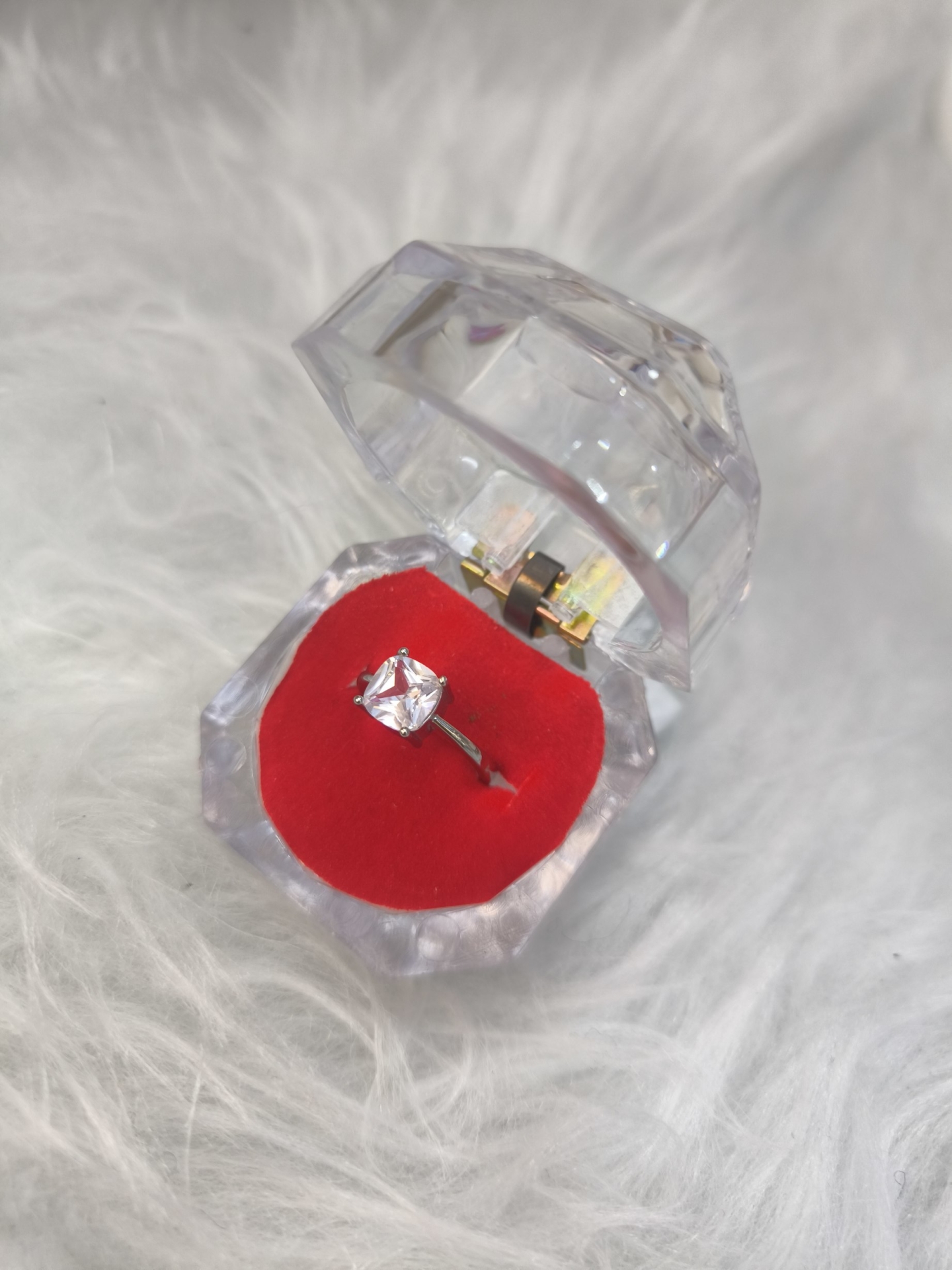  انگشتر جواهری زنانه (فری سایز) 